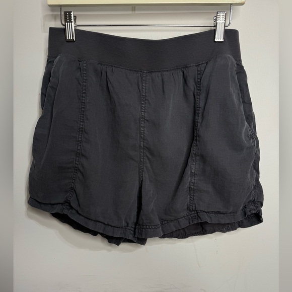 Faherty Arlie Shorts Linen Blend Lightweight Faded Black Size Large - Picture 2 of 5